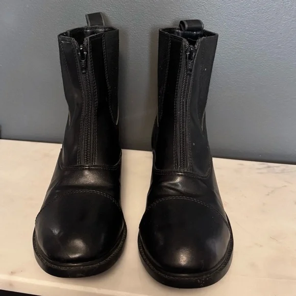 AÜKEN Front-Zip Black Boots - Picture 2 of 8